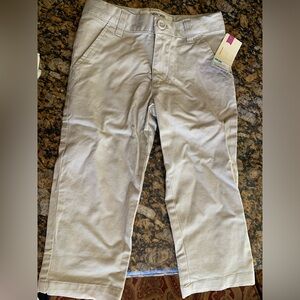 Girls Cherokee khaki Capri school uniform pants. Size 6.
